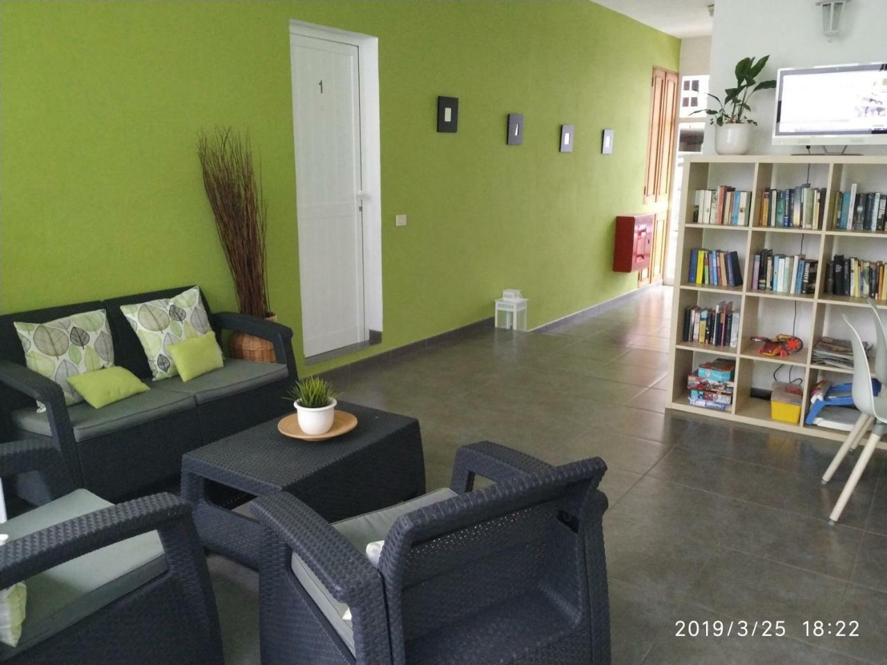 Apartamentos El Patio Los Llanos De Aridane Eksteriør bilde